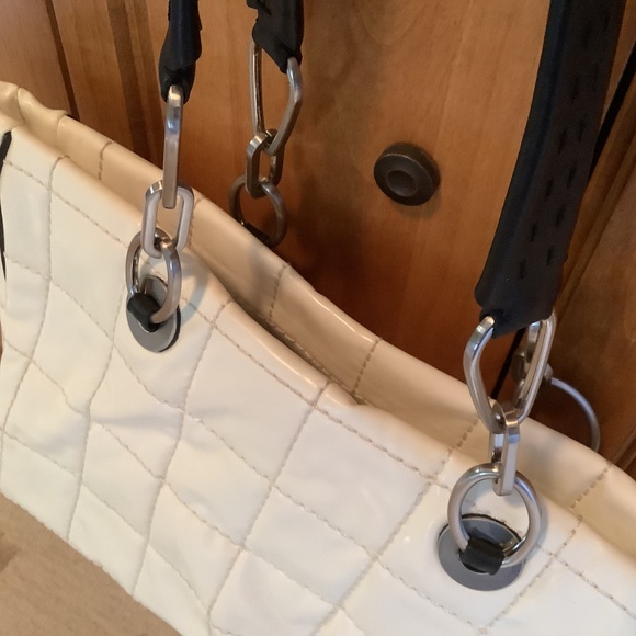 Donald Pliner Handbag - Picture 4 of 6